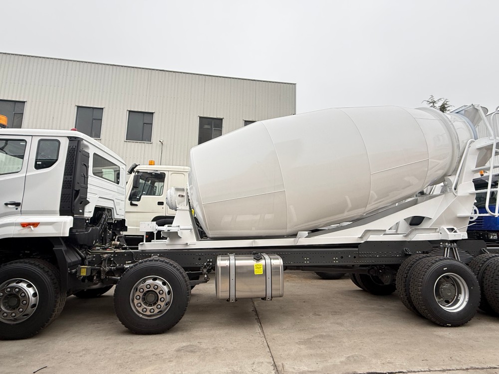 Camion malaxeur HOWO NX 8×4