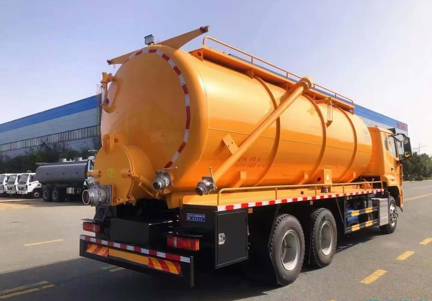 Camion-citerne HOWO NX 6×4