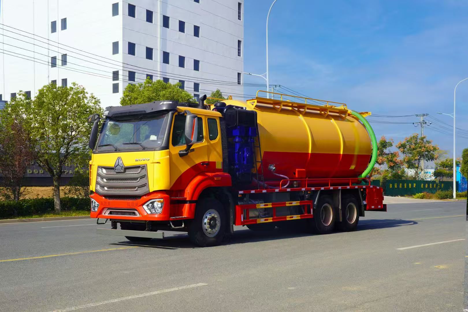 Camion-citerne HOWO NX 6×4