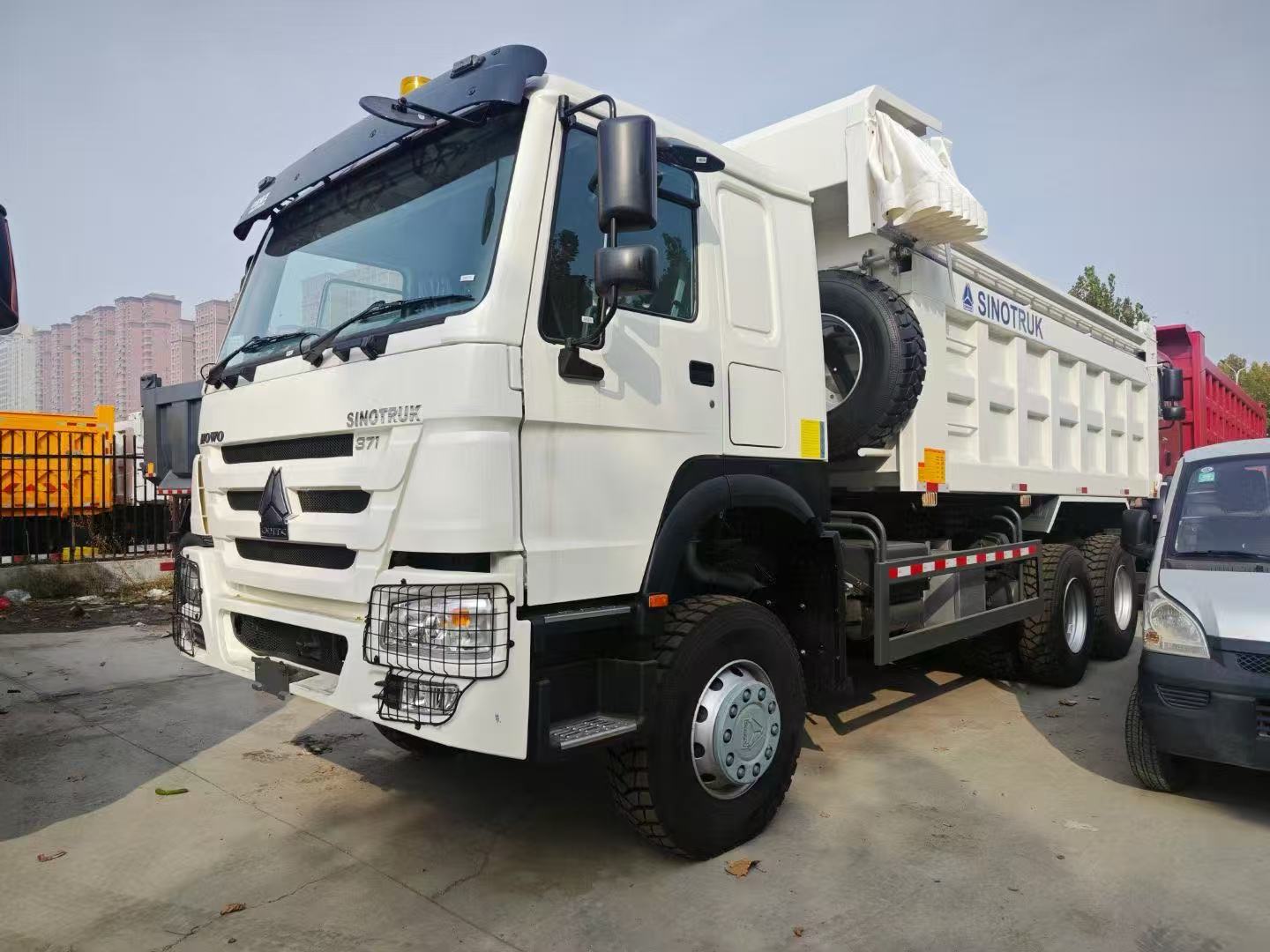 Camion-benne HOWO 6×4