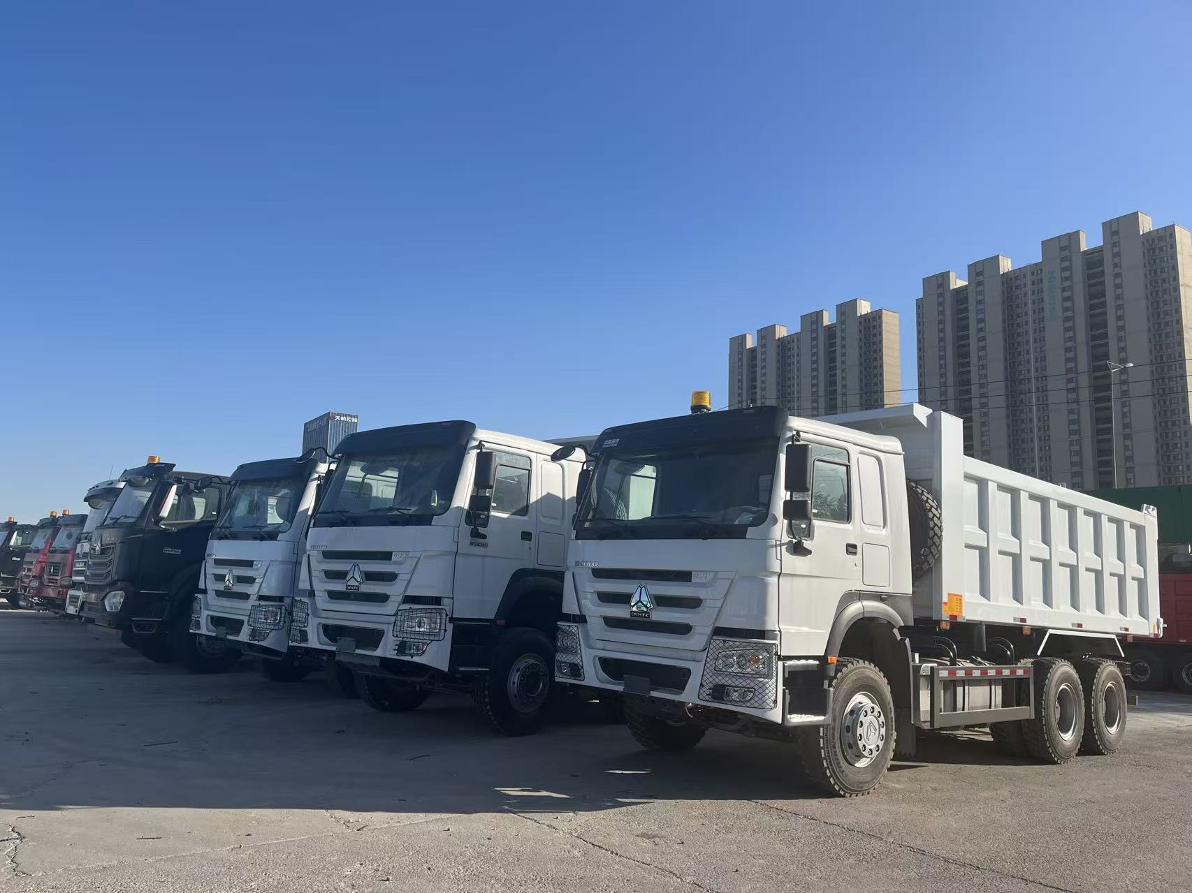 Camion-benne HOWO 6×4