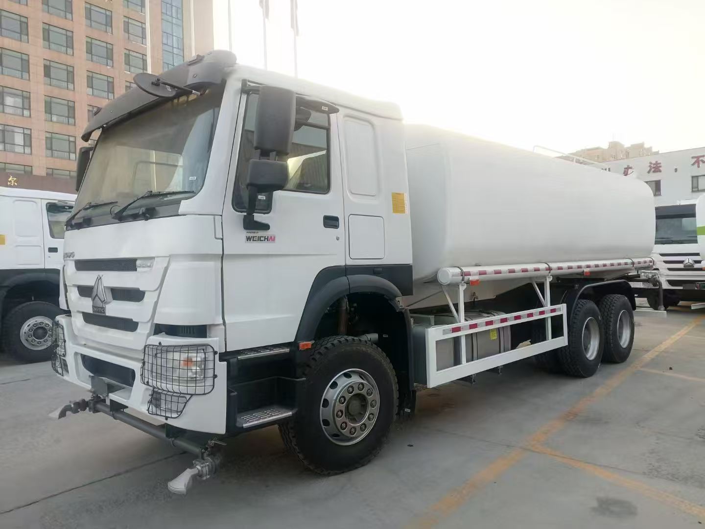 Camion-citerne HOWO 7 6×4