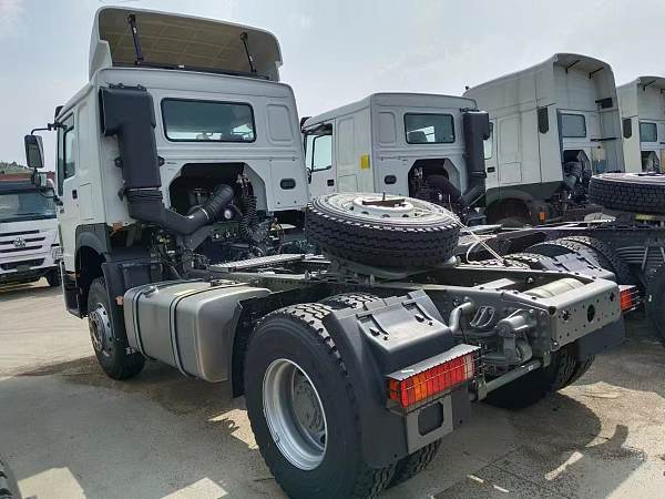 Tracteur à 6 roues