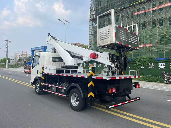 camion à nacelle