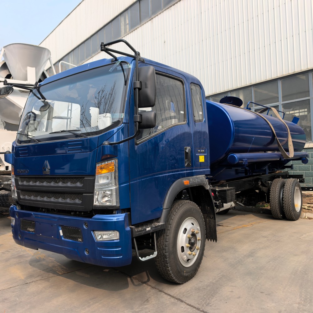 Camion-citerne léger