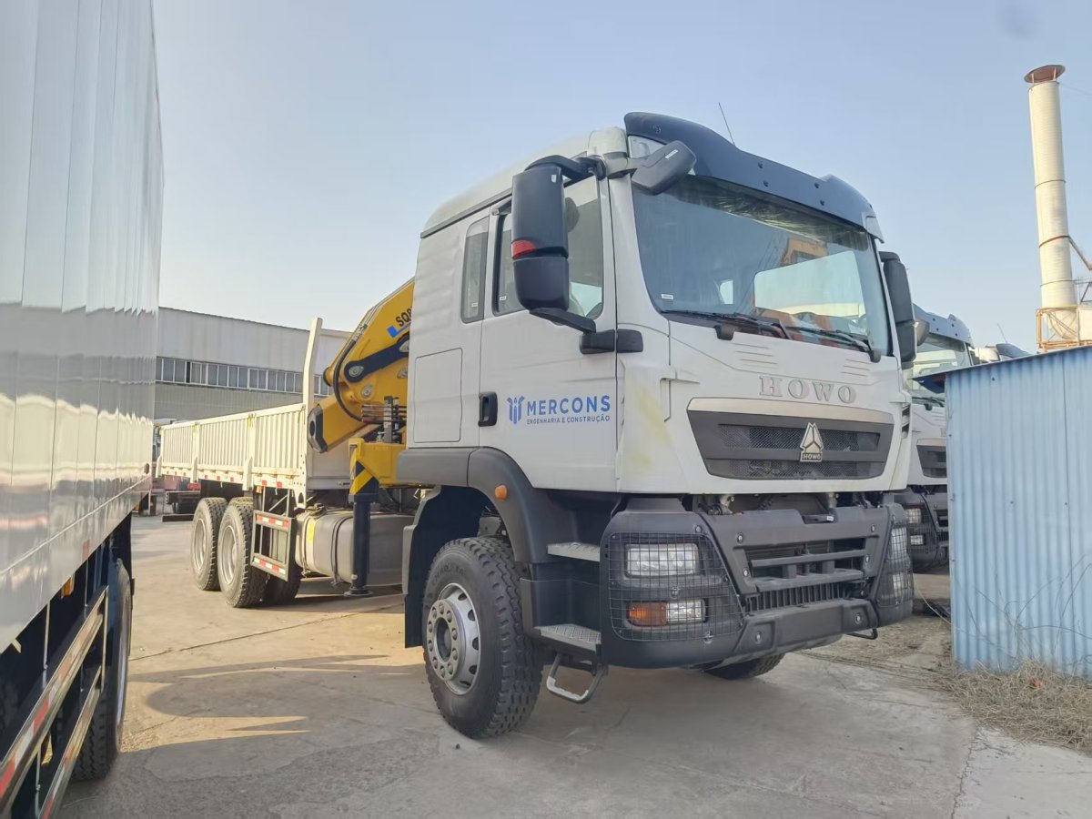 HOWO TX 6×4 Truck mountained crane