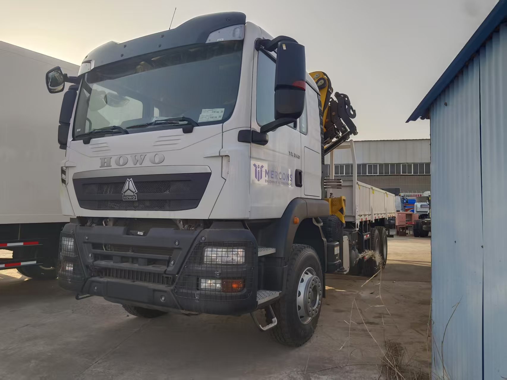 Camion-grue HOWO TX 6×4