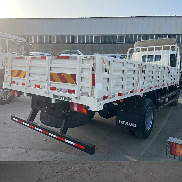 Camionnette de transport de marchandises