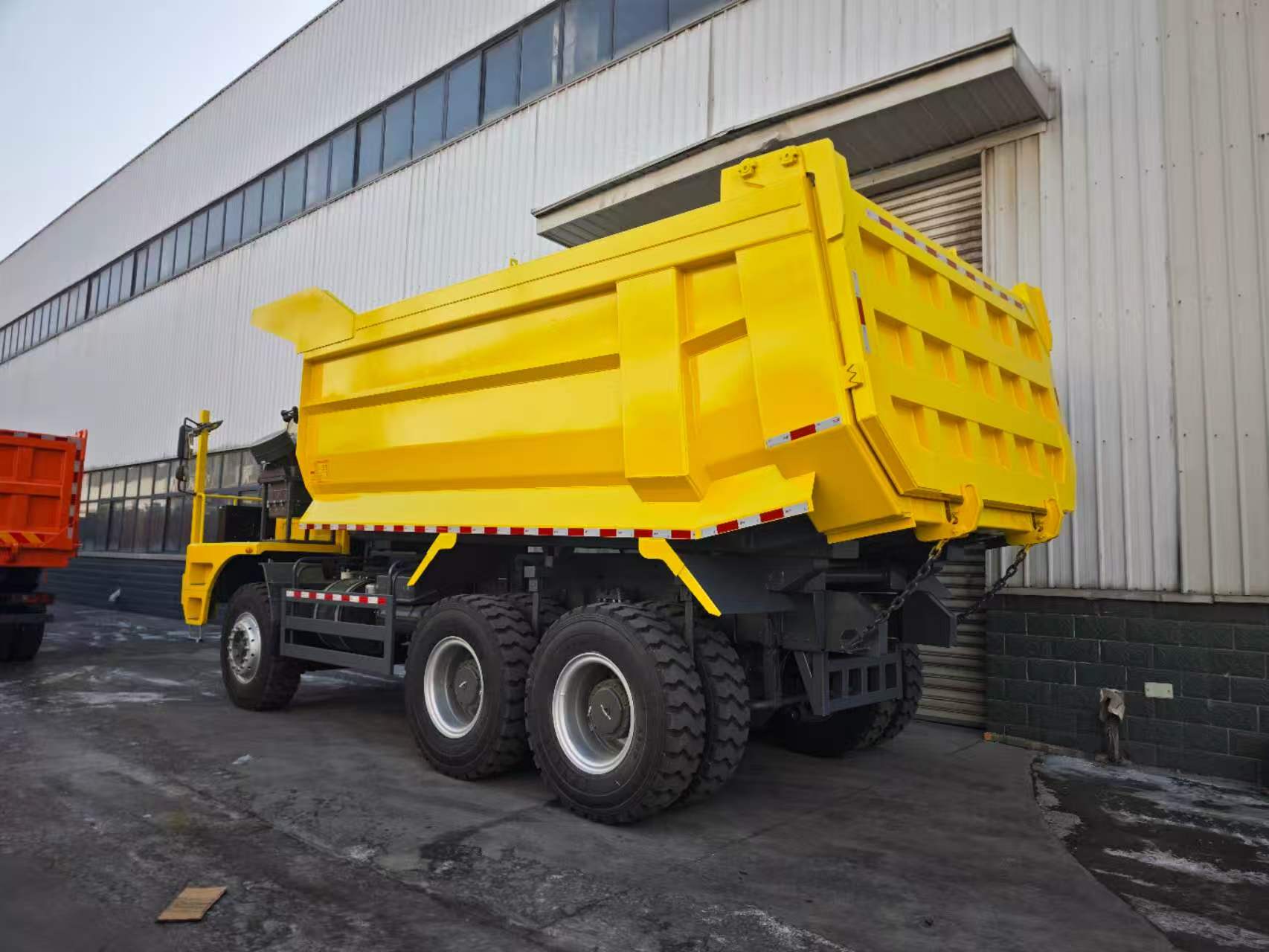Camion minier de 90 tonnes