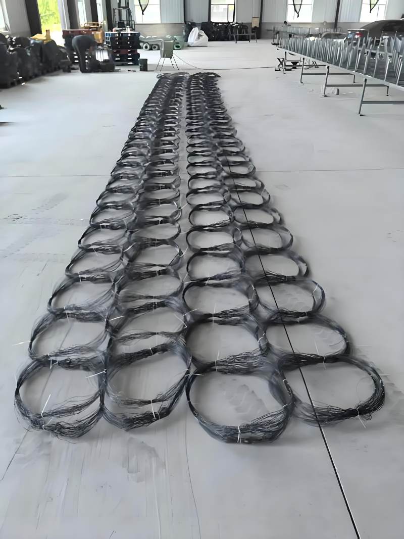 Low Visibility Anti Tank Wire Mesh MZP Putanka 10x10m Steel Barrier