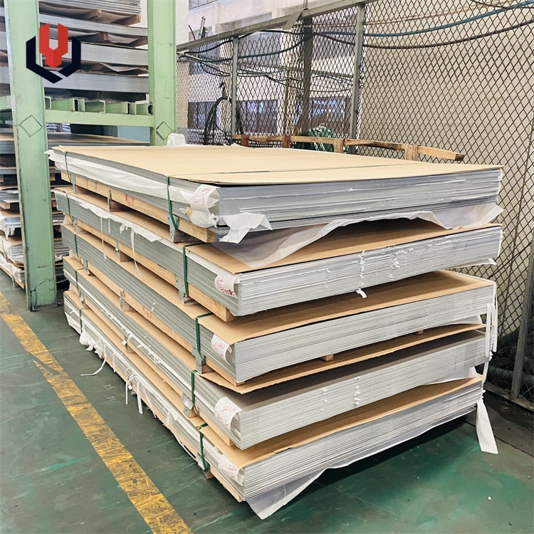 TheStainless steel plate  has a 2B finish and a BA 8K finish.