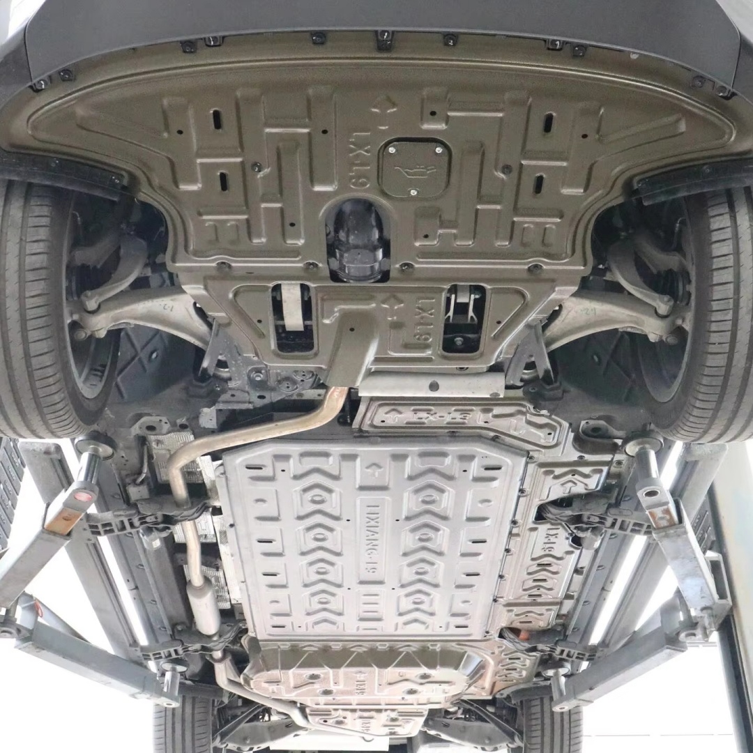 High-quality car skid plates, customized aluminum alloy for protecting the car chassis.