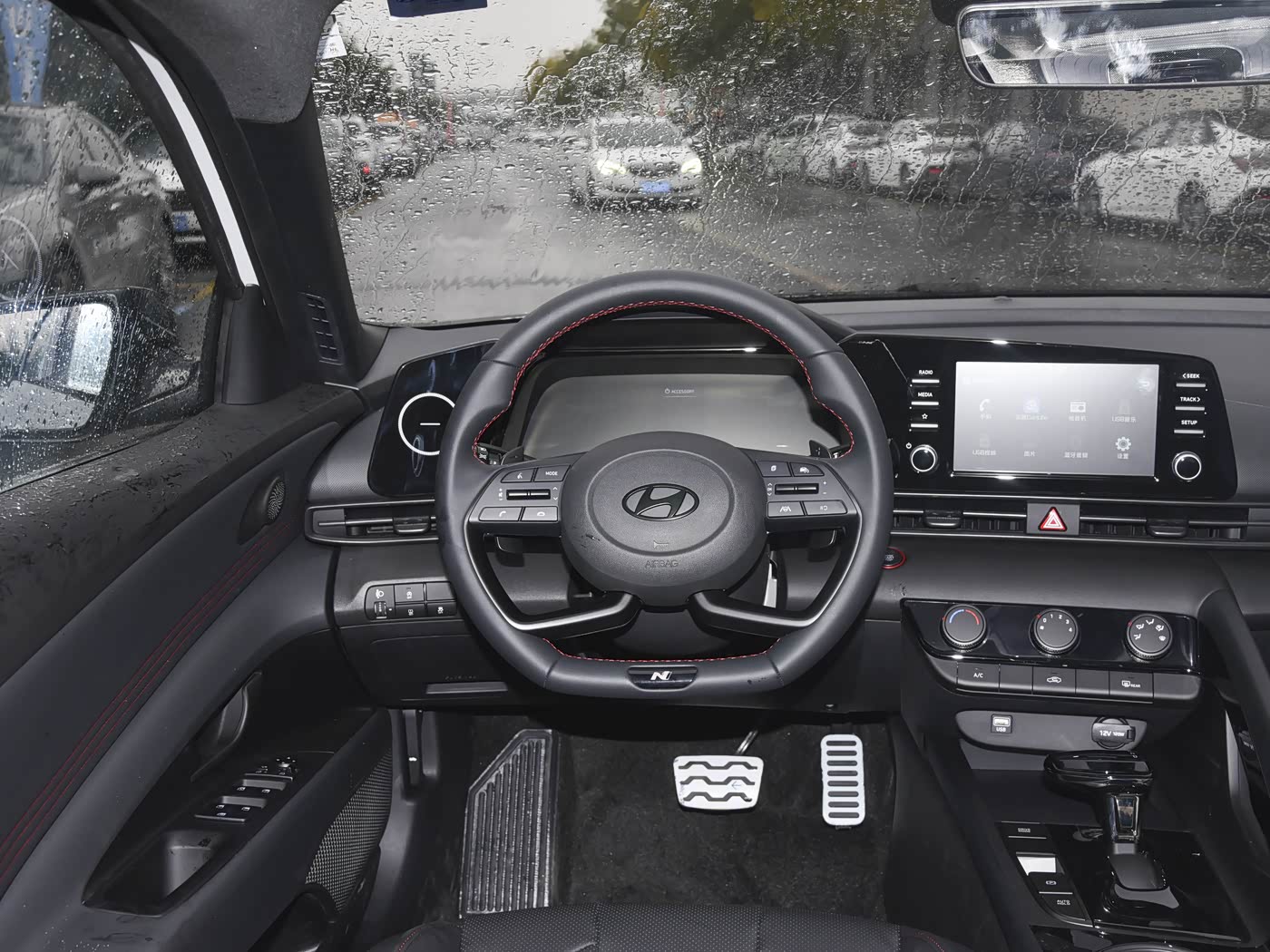 ELANTRA