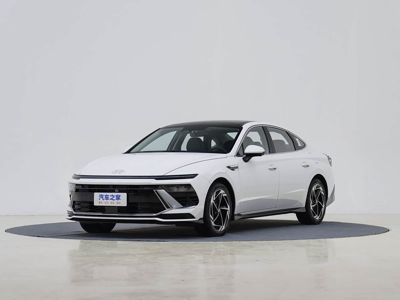 ELANTRA