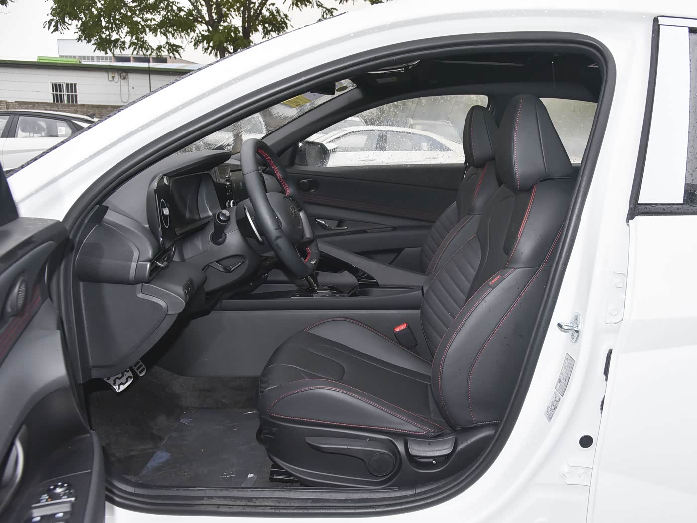ELANTRA