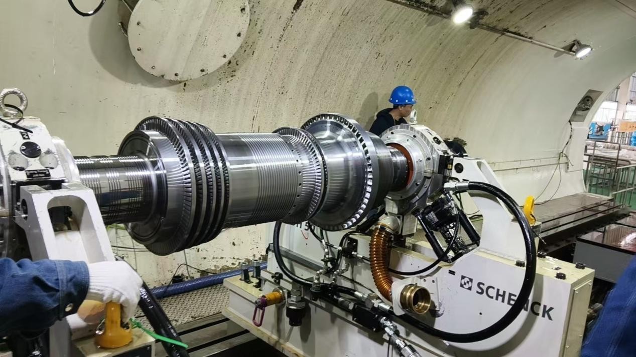 SINO-QNP Successfully Completes High-Speed Dynamic Balancing Test for Steam-Electric Dual-Drive Steam Turbine Rotor