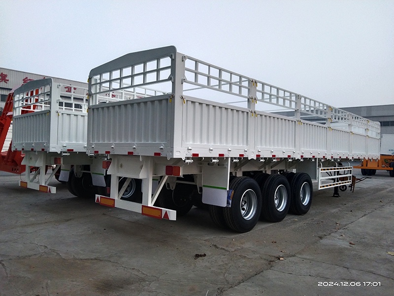 3-Axle Cangshan Vehicle, White, 01 3-Axle Cangshan Vehicle, White, 01