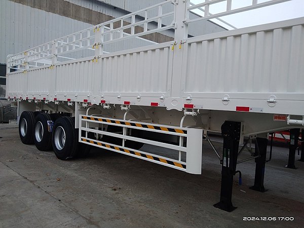 3-Axle Cangshan Vehicle, White, 01