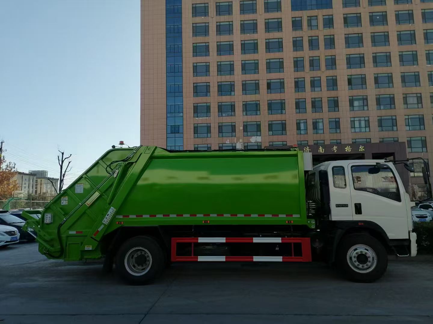Compactor Garbage Truck