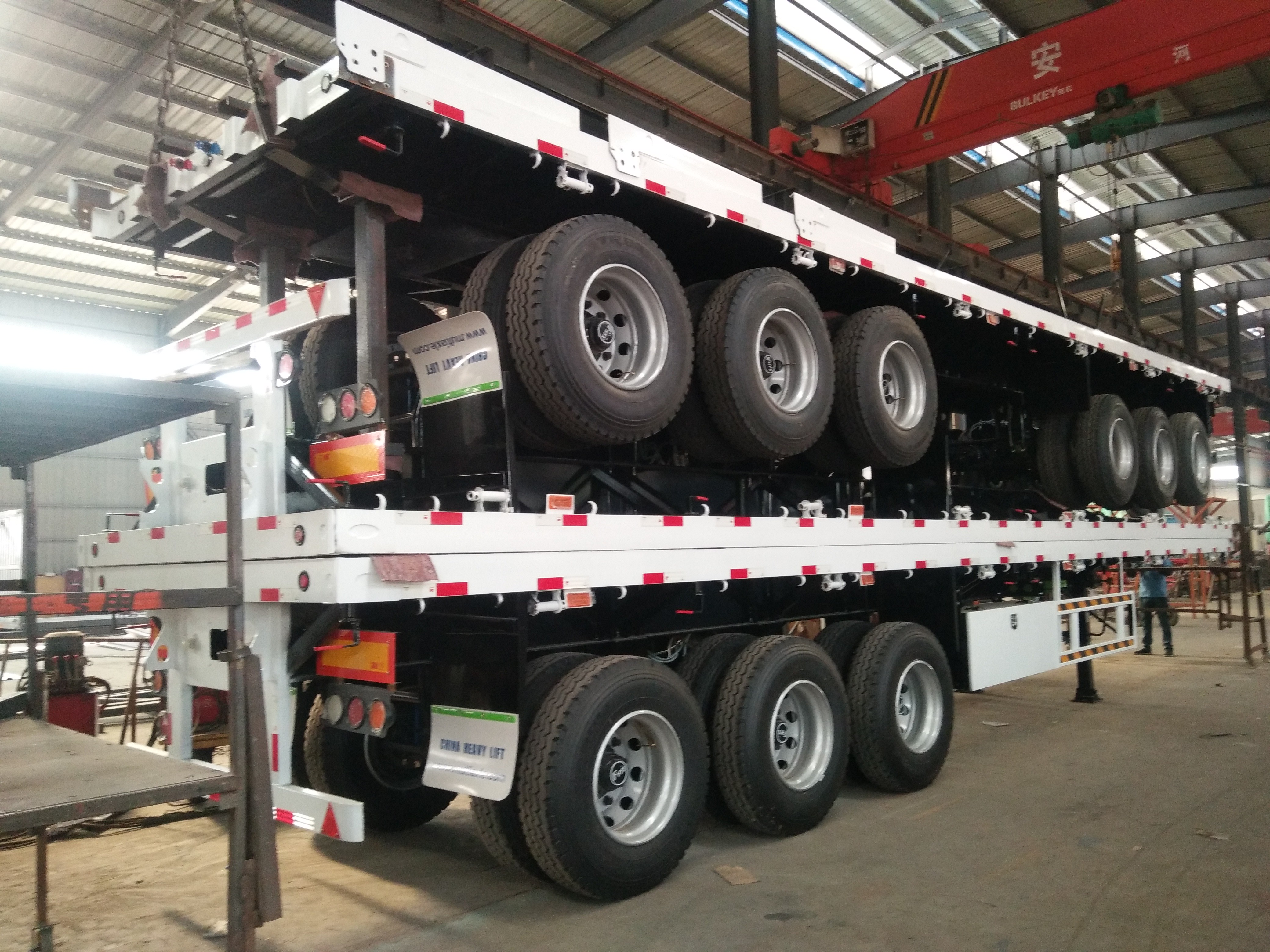 3-axle 40ft Flatbed Semi-Trailer