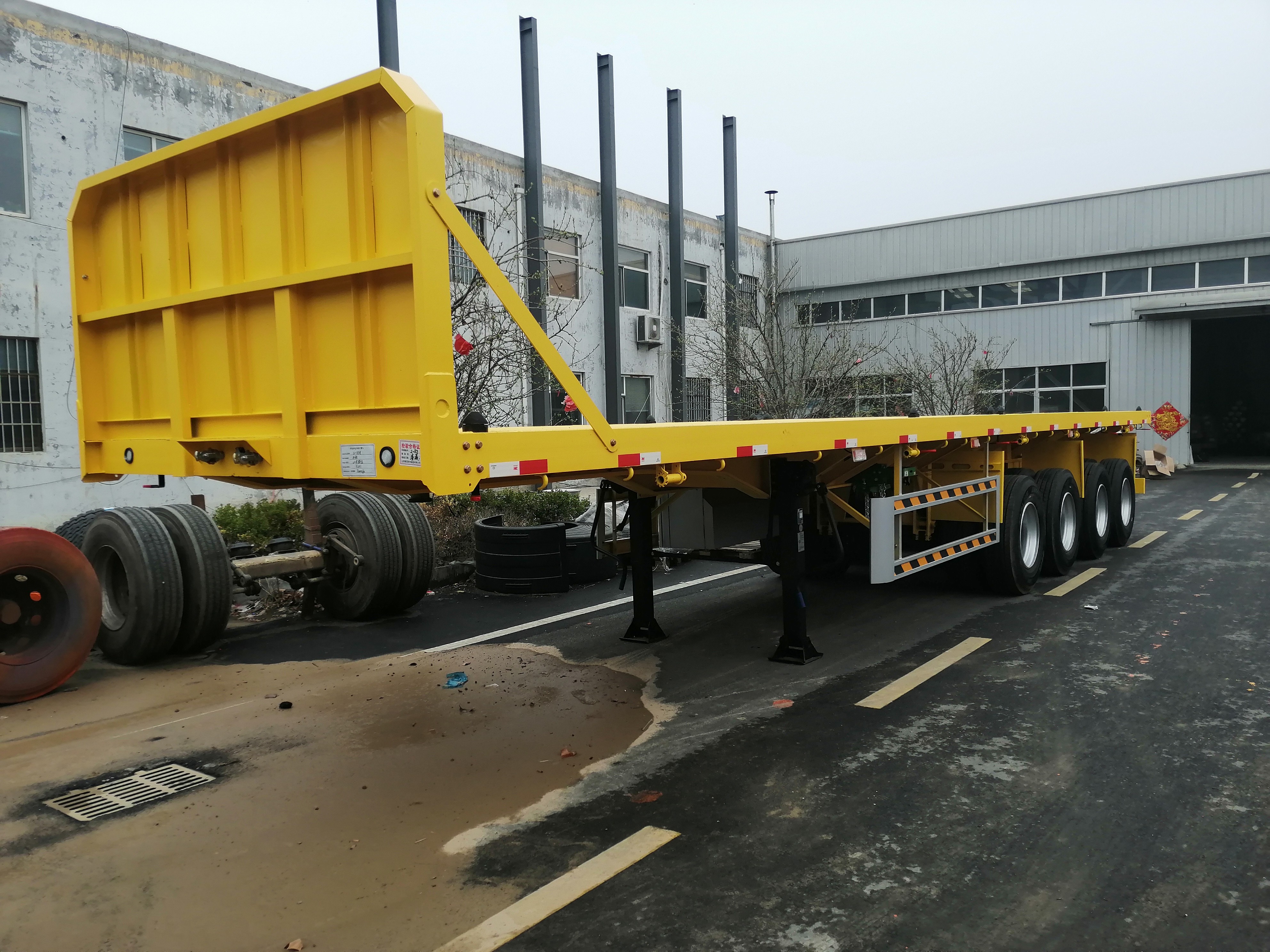 4-axis 40ft Flatbed With Front Windshield