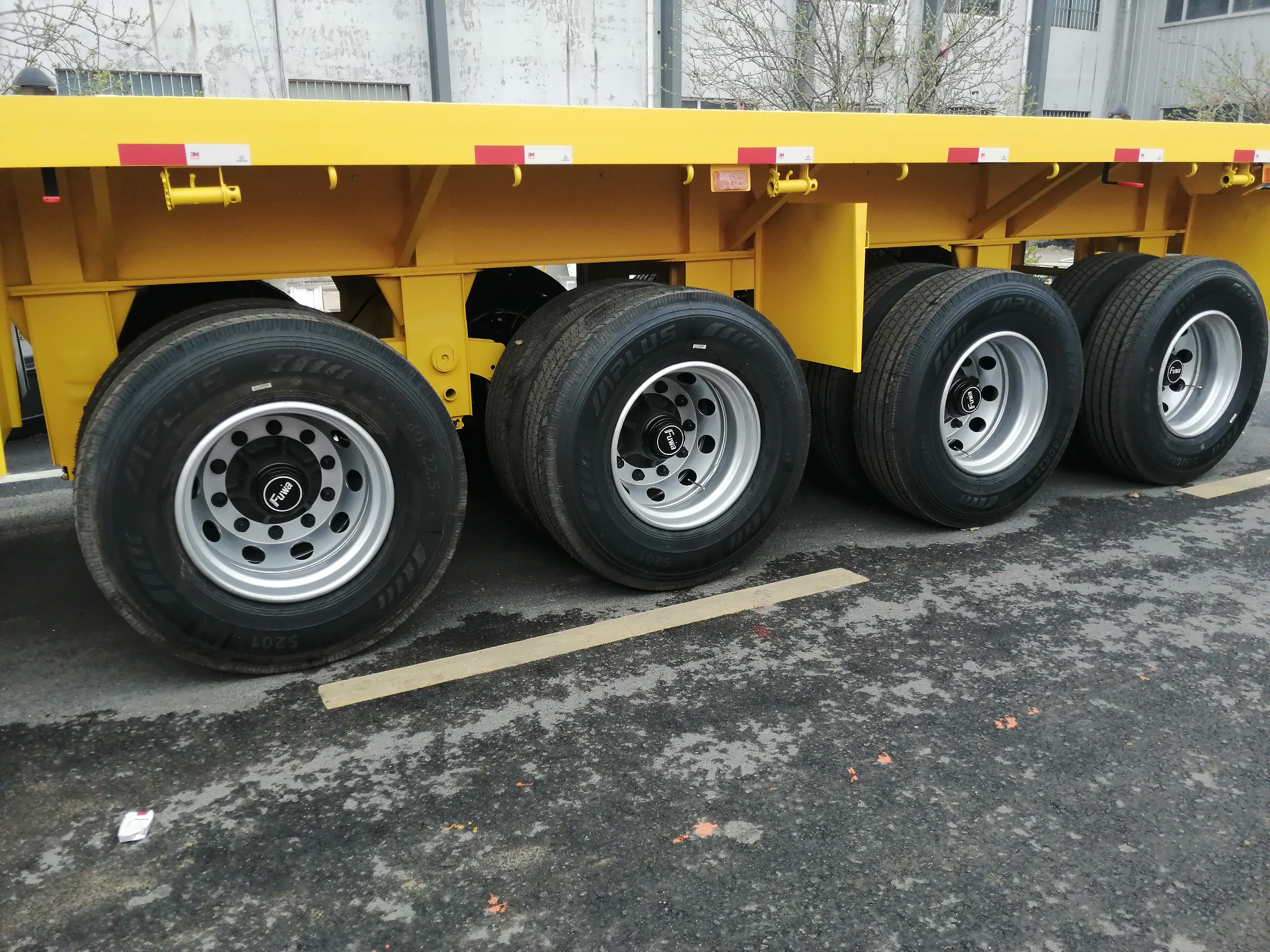 4-axis 40ft Flatbed With Front Windshield
