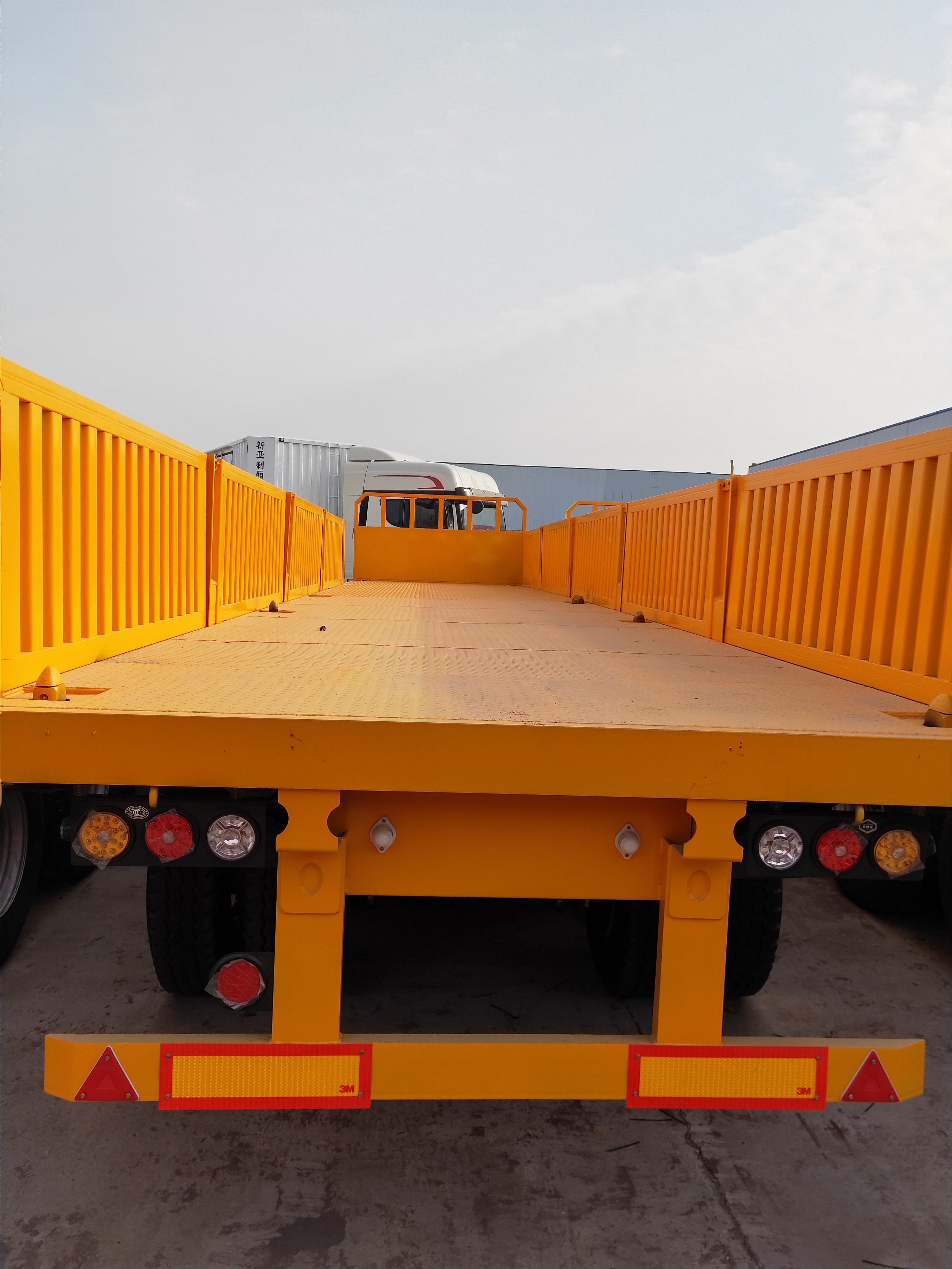 3-axle Flatbed Semi-Trailer 3-axle Flatbed Semi-Trailer