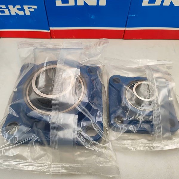 SKF UCF205 Radial Insert Ball Bearing Housing Unit