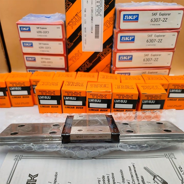 THK SRS15WM Linear slider