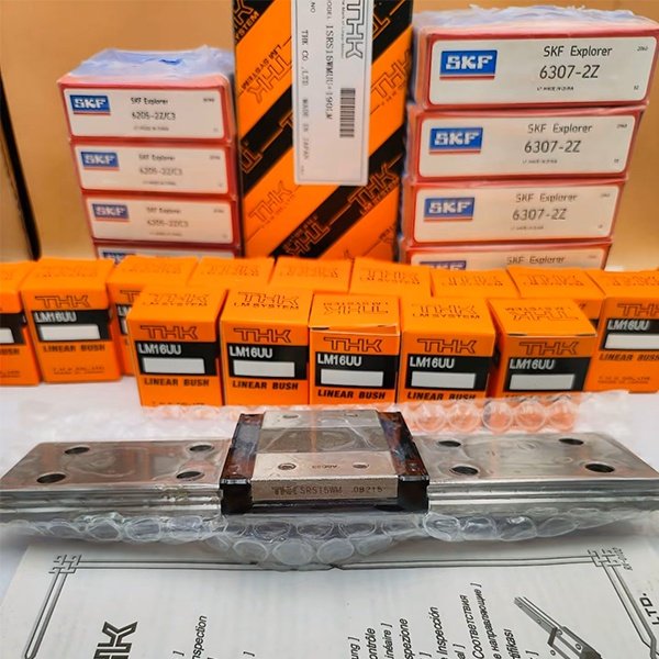 THK SRS15WM Linear slider