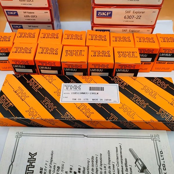 THK SRS15WM Linear slider