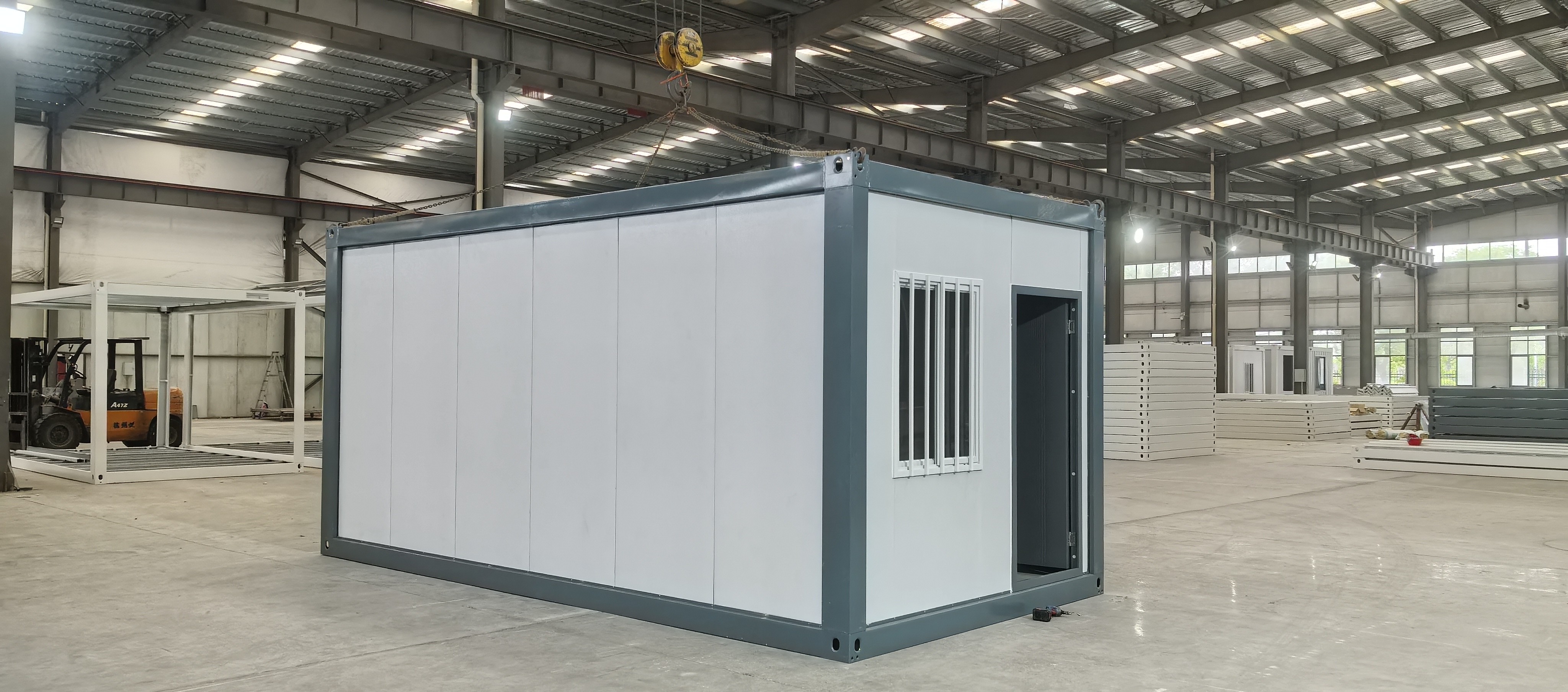 Z-Type Foldable Container House