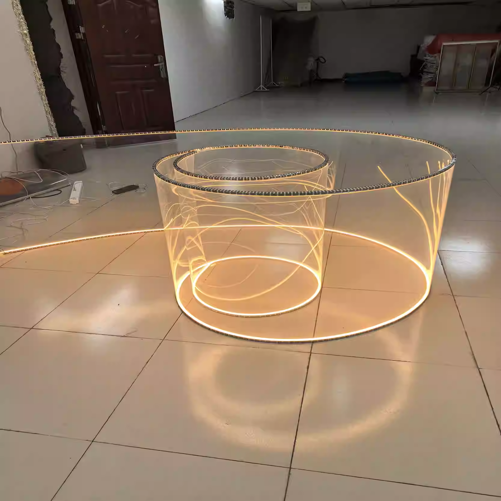 Transparent luminous hotel club ceiling decorative lines, artistic and customizable, light luxury style decorative light ribbon