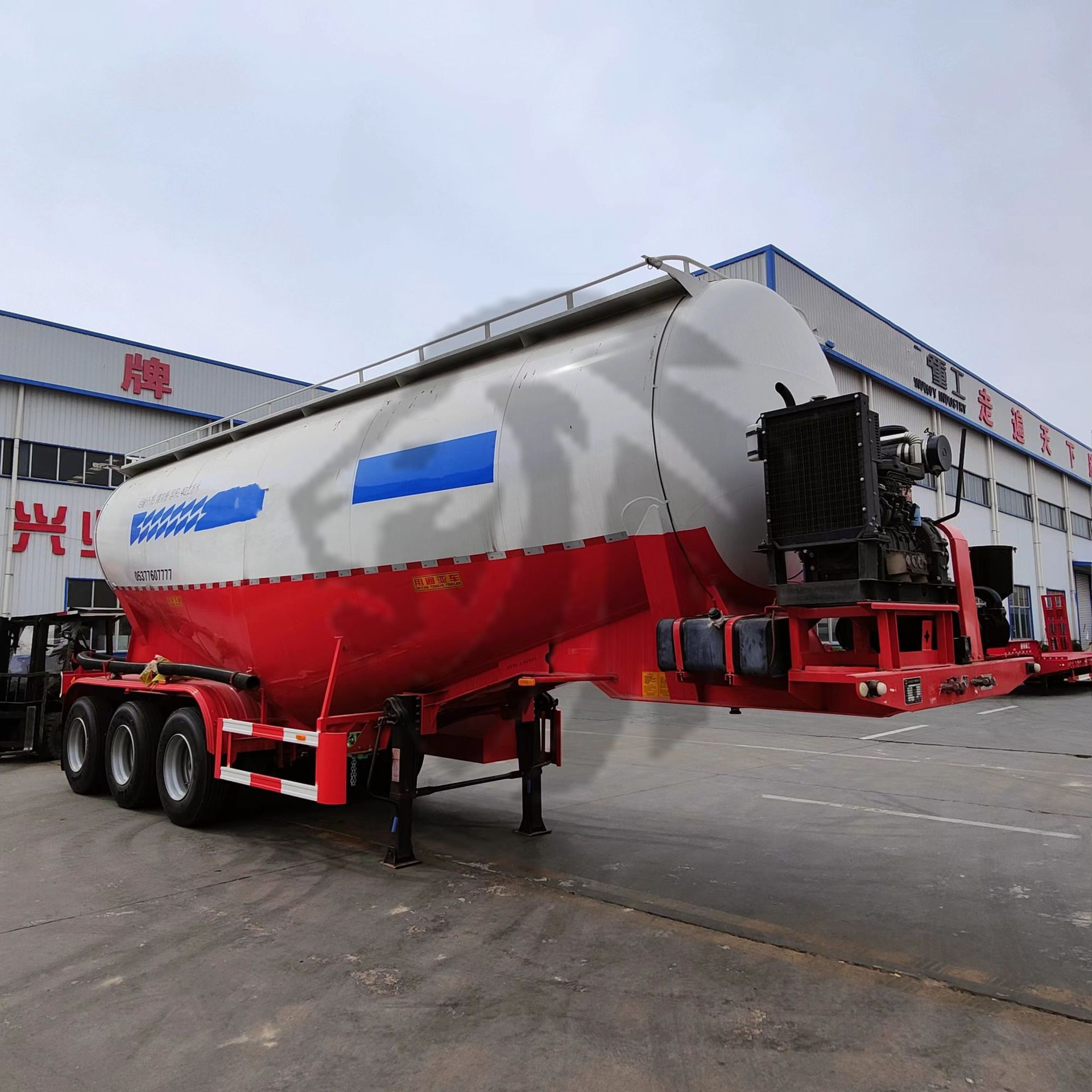 W Shape 60CBM Bulk Cement Tanker