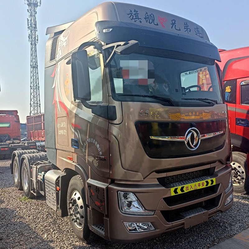 Dongfeng KX 6x4 Tractor Head Truck