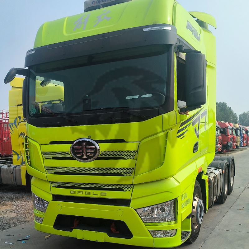 FAW Jiefang J7 Heavy Truck 560HP 6x4 Tractor