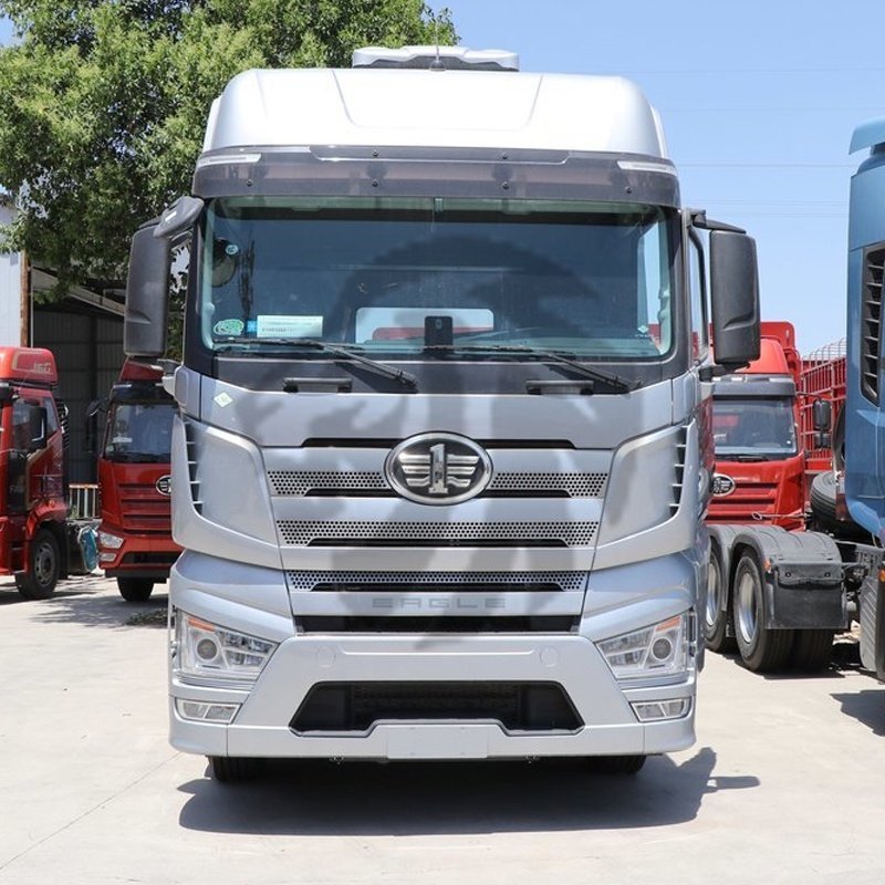 Faw J7 Heavy Truck 600HP 6x4 LNG Automatic Gear Tractor