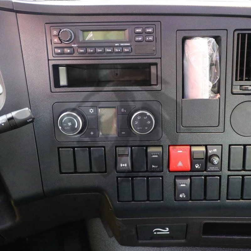 X3000 Shacman 4x2 440HP Tractor Truck Head