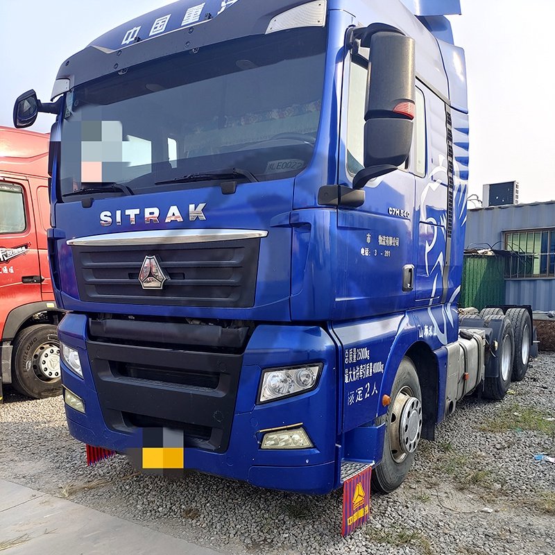 Sinotruk C7H Heavy Truck 540HP 6x4 Automatic Tractor