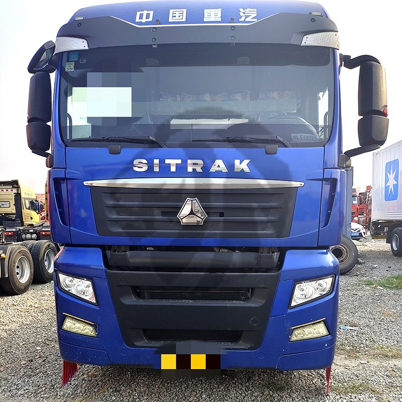 Sinotruk C7H Heavy Truck 540HP 6x4 Automatic Tractor