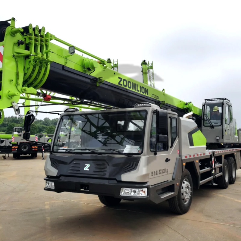 Zoomlion 25 Ton ZTC250A Heavy Truck Crane