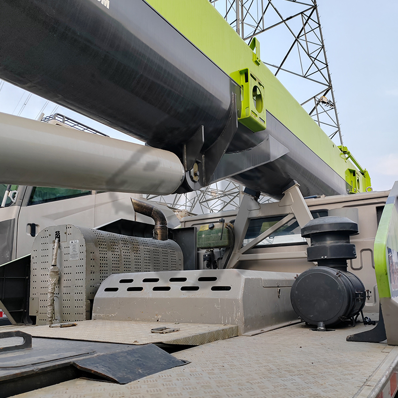 Zoomlion 25 Ton ZTC250A Heavy Truck Crane