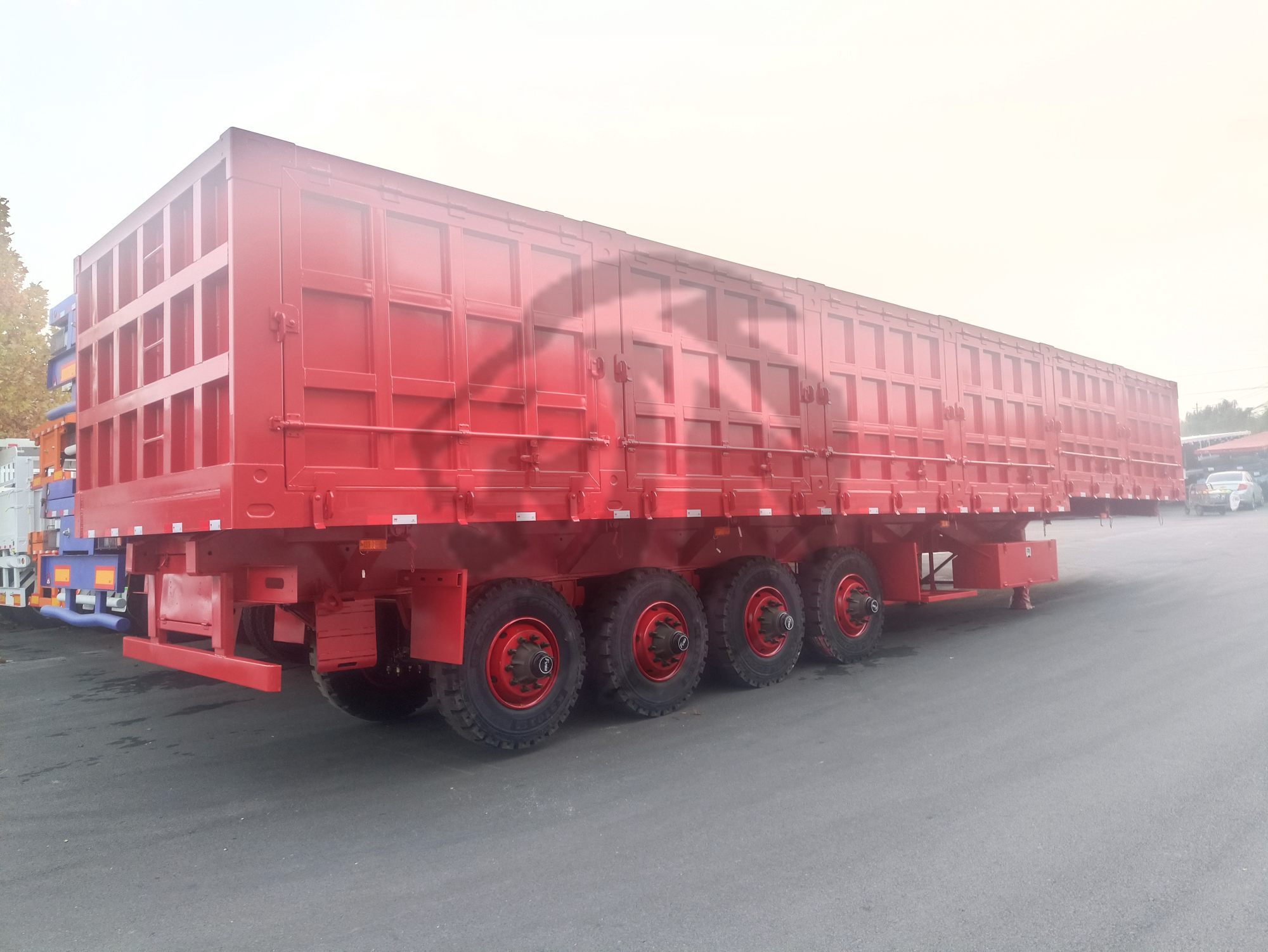 微信图片_20260716195614_328_451 4-Axle 120-Ton Heavy-Duty Side-Dump Semi-Trailer