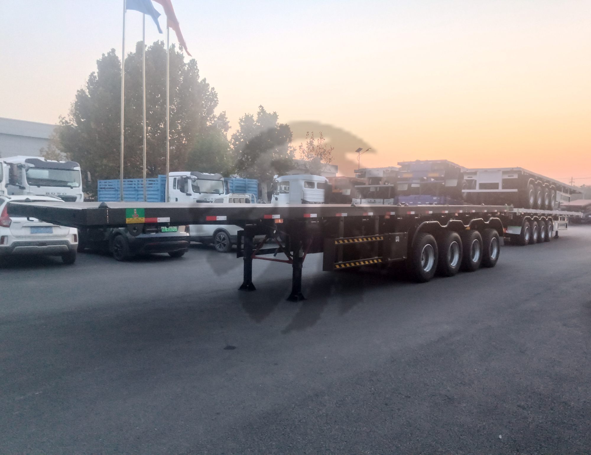 微信图片_20260716195739_375_451 70 Ton 4 Axle Flatbed Trailer