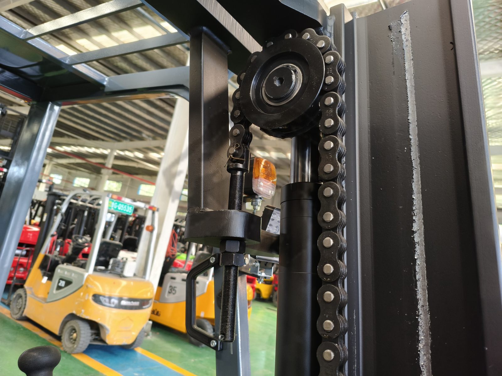 2.5-Ton Electric Forklift
