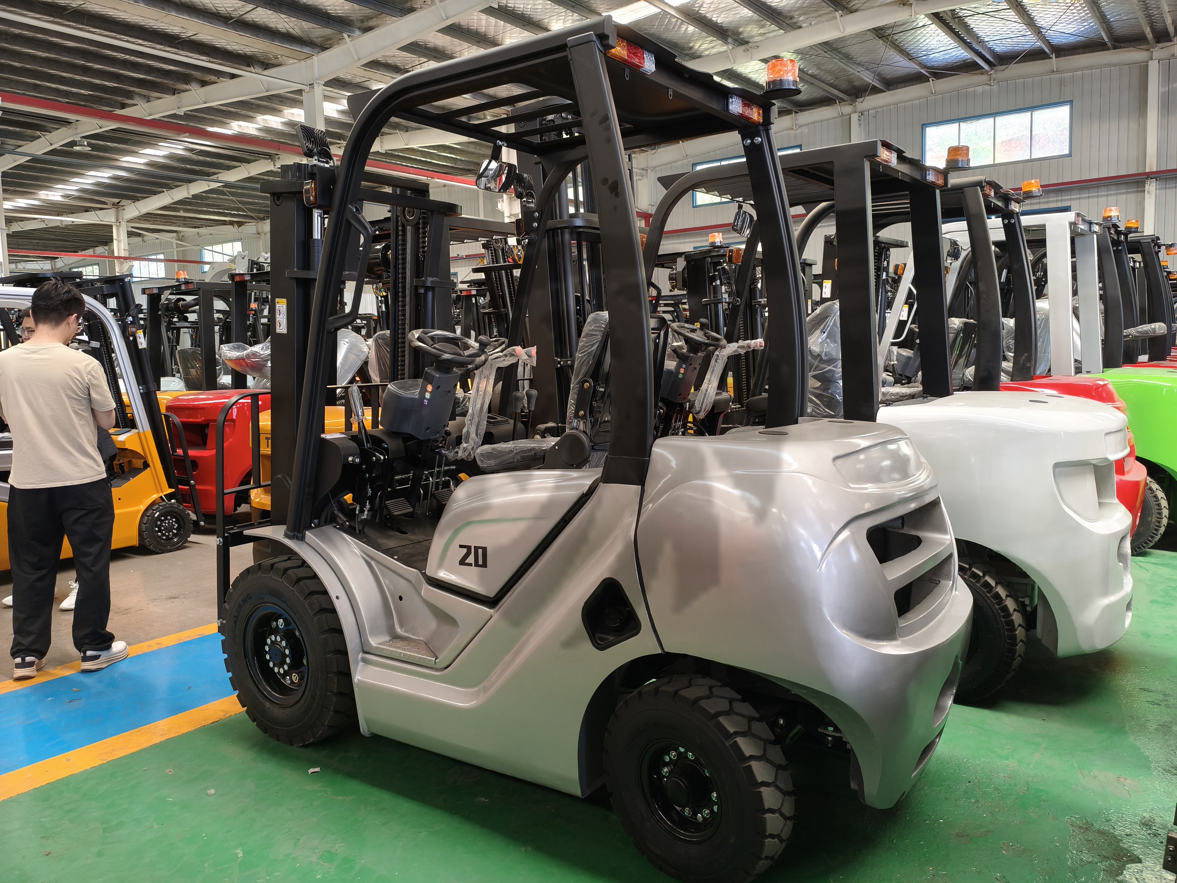2.0-Ton Electric Forklift