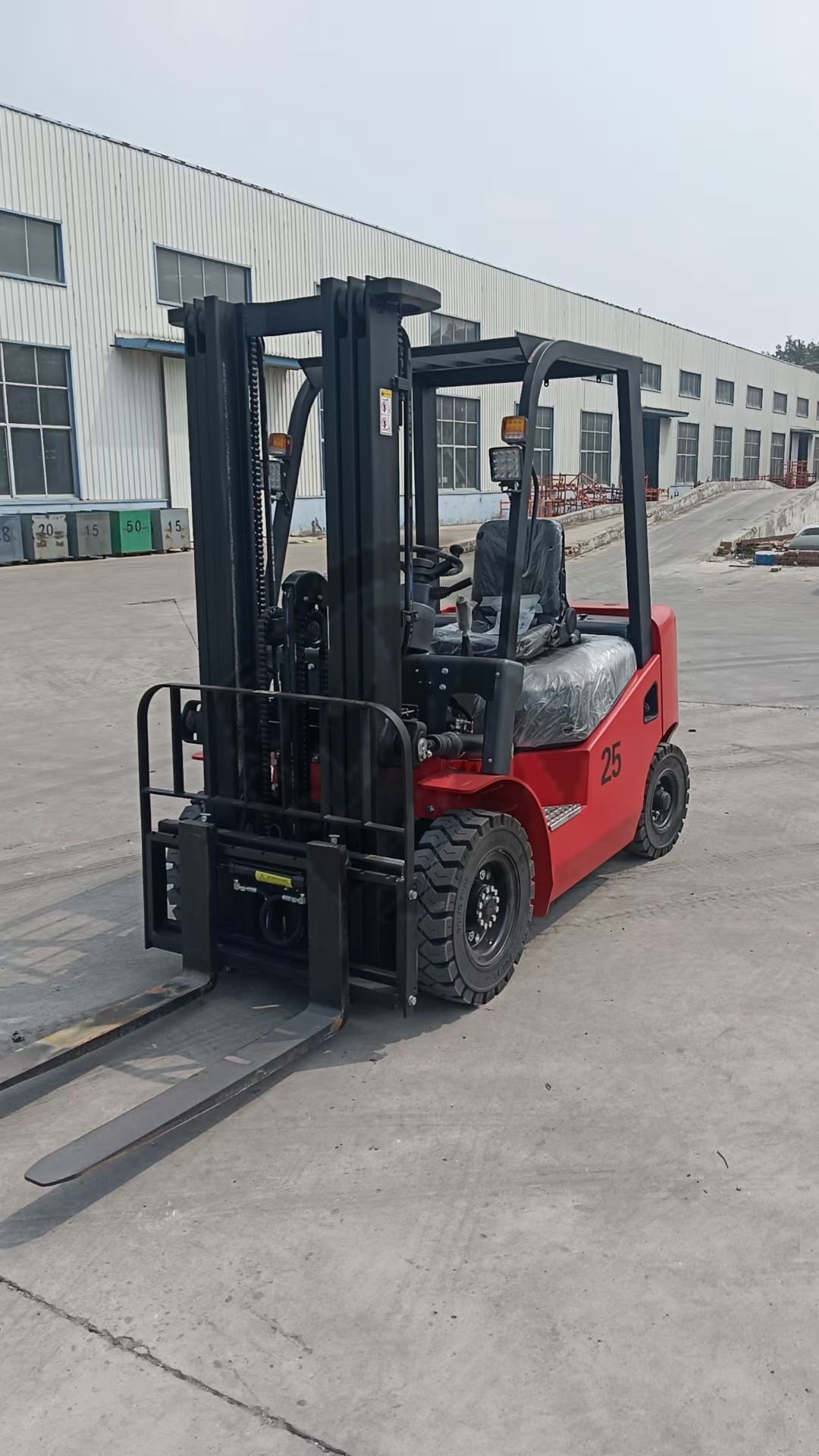 2.0-Ton Diesel Forklift