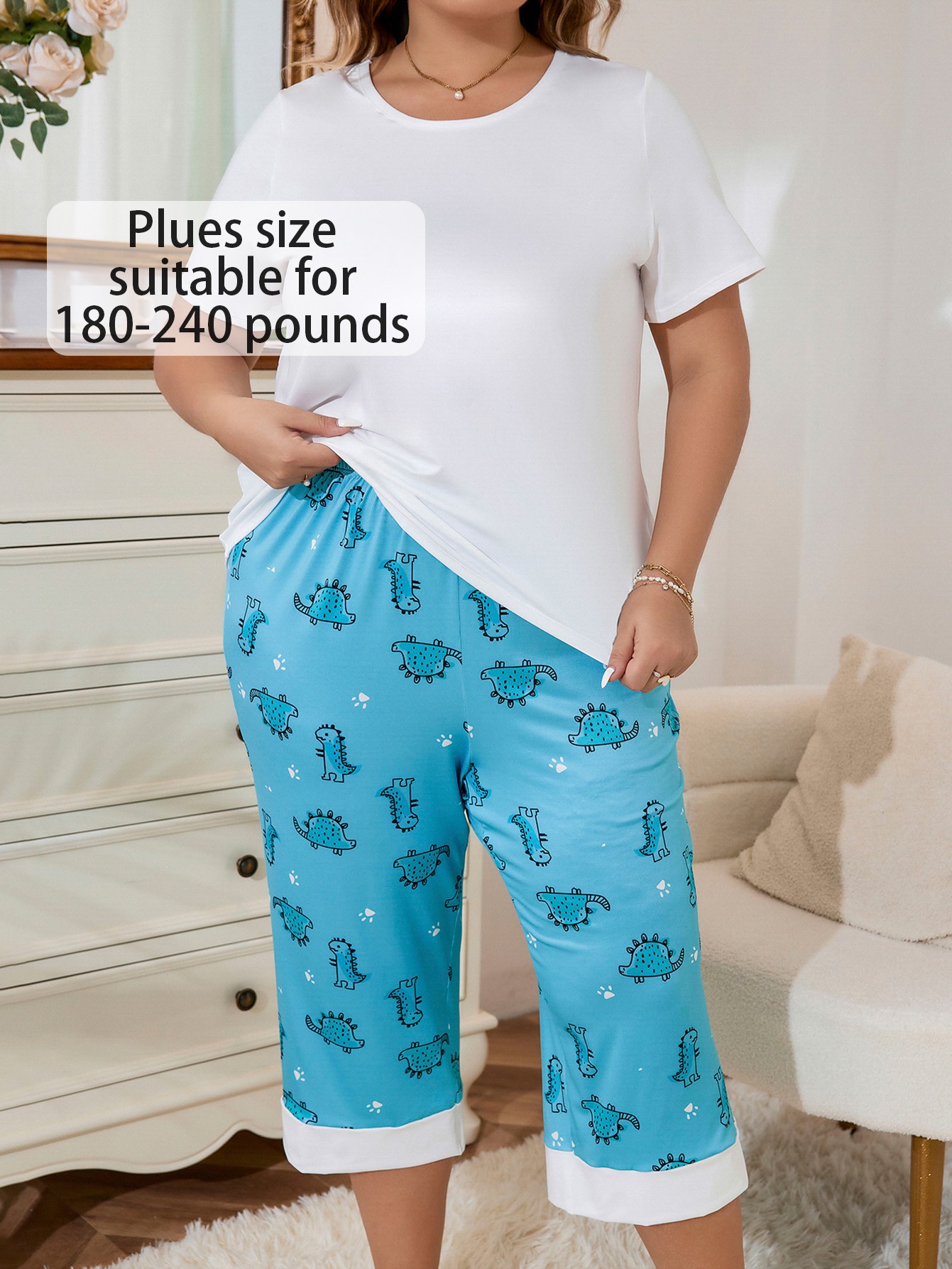 Plus Size Dinosaur Print Capri Pajama 2Pcs Set