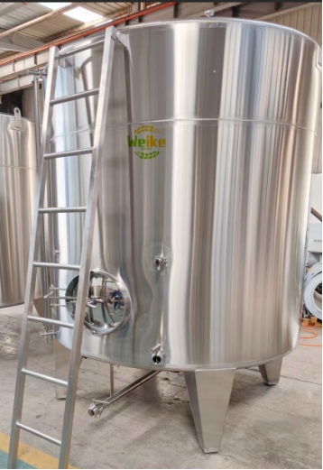 Cuve de fermentation pour vin blanc en acier inoxydable