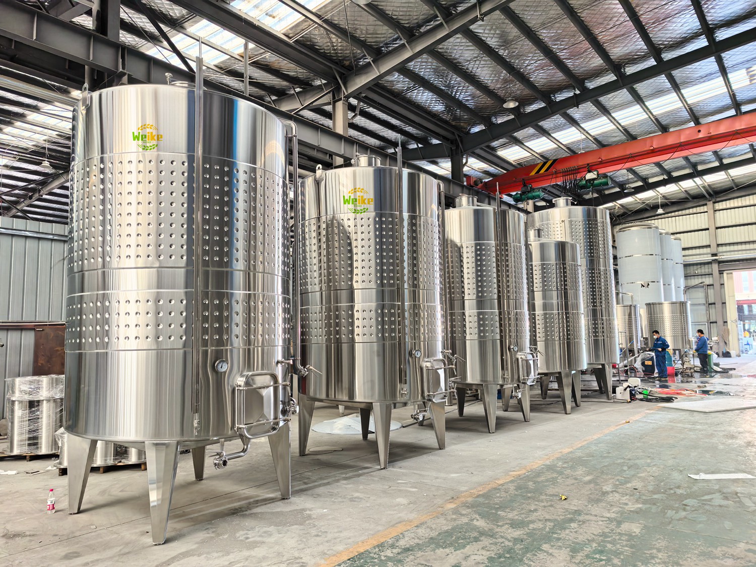 cuve de fermentation du vin en acier inoxydable